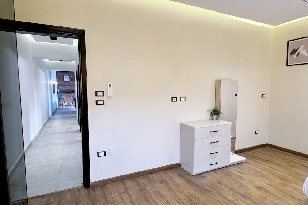 The Built-up 2 BDR Condo 15 min to CAI Airpt