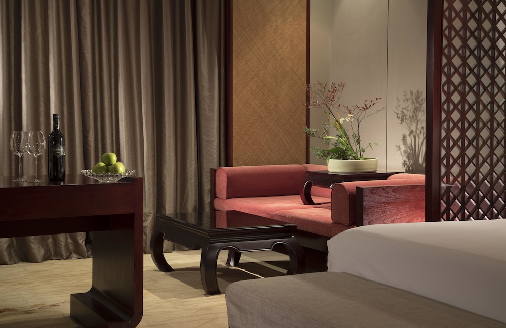 Ovation Seven-Cultivation Hotel