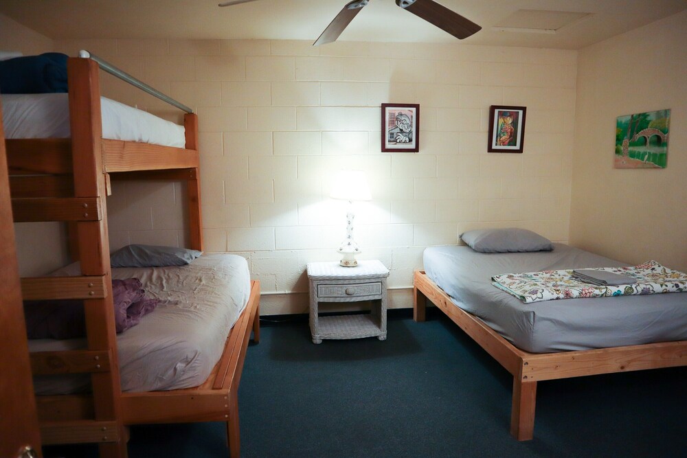 Ashland Vacations - Ashland Commons Hostel - Property Image 40
