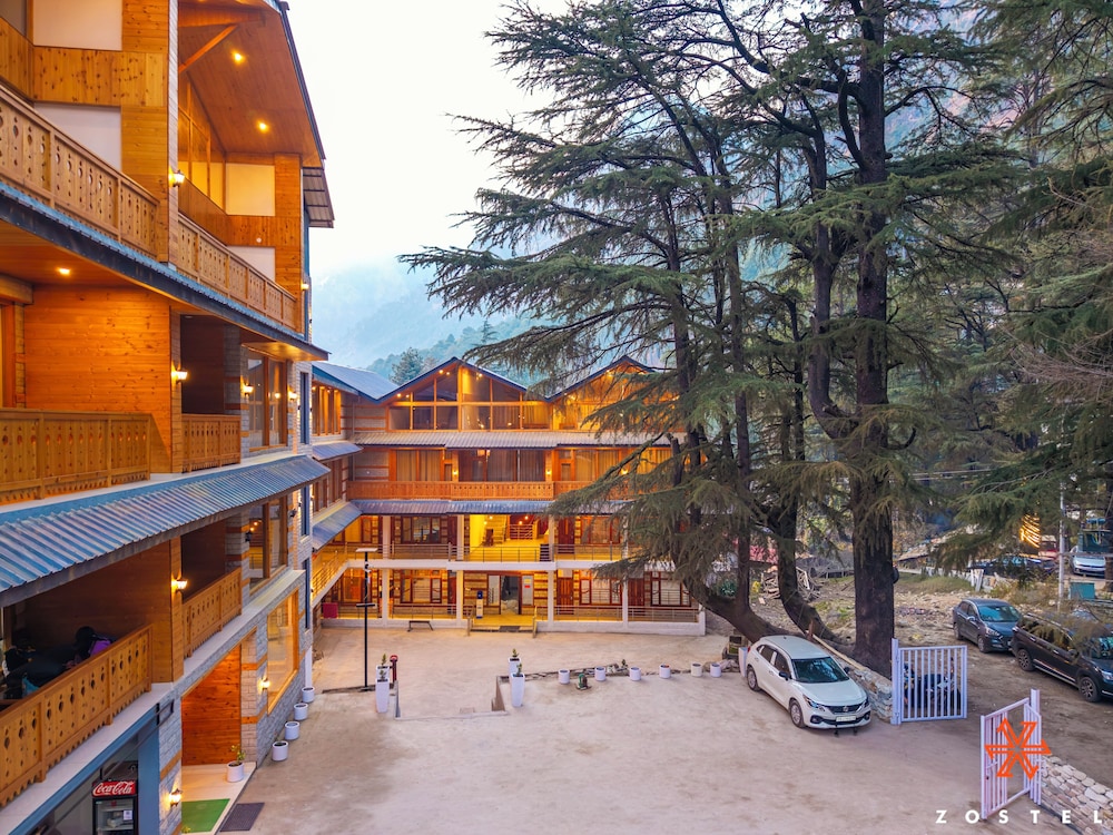 Zostel Kasol