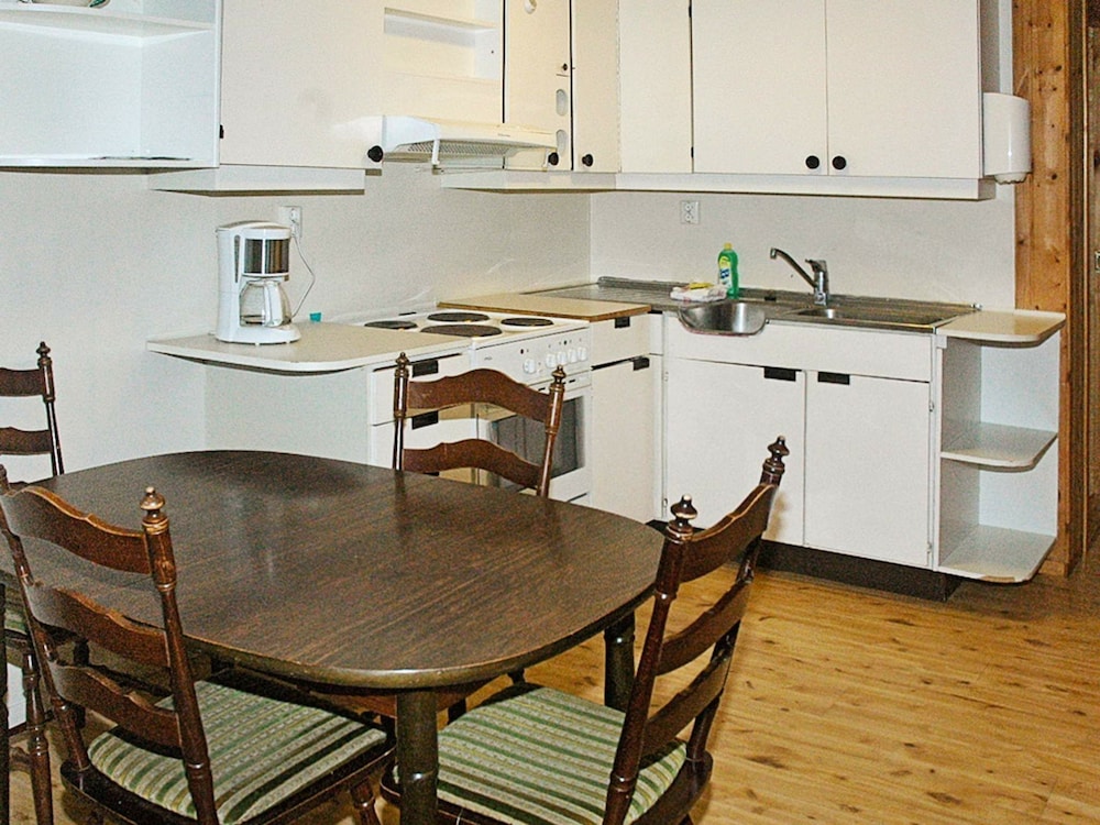 4 Person Holiday Home in Høyheimsvik view 3