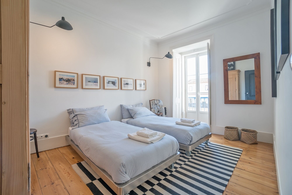 An Ecletic Apartment in Lisbon view 5