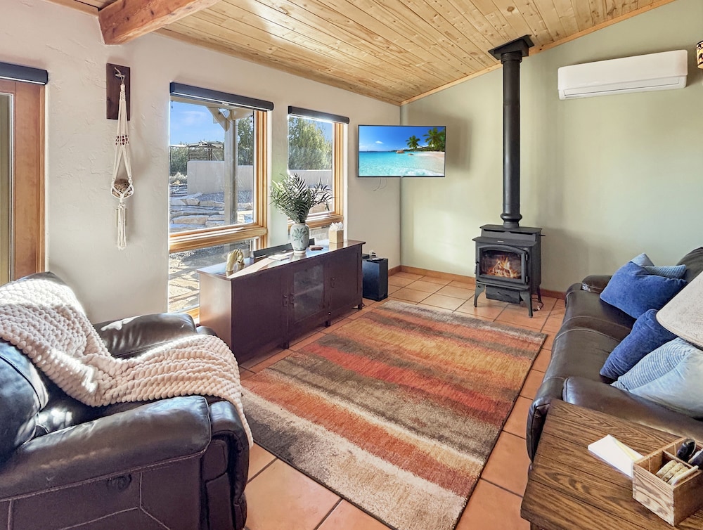 Whispering Deer Retreat 3 Bedroom Home