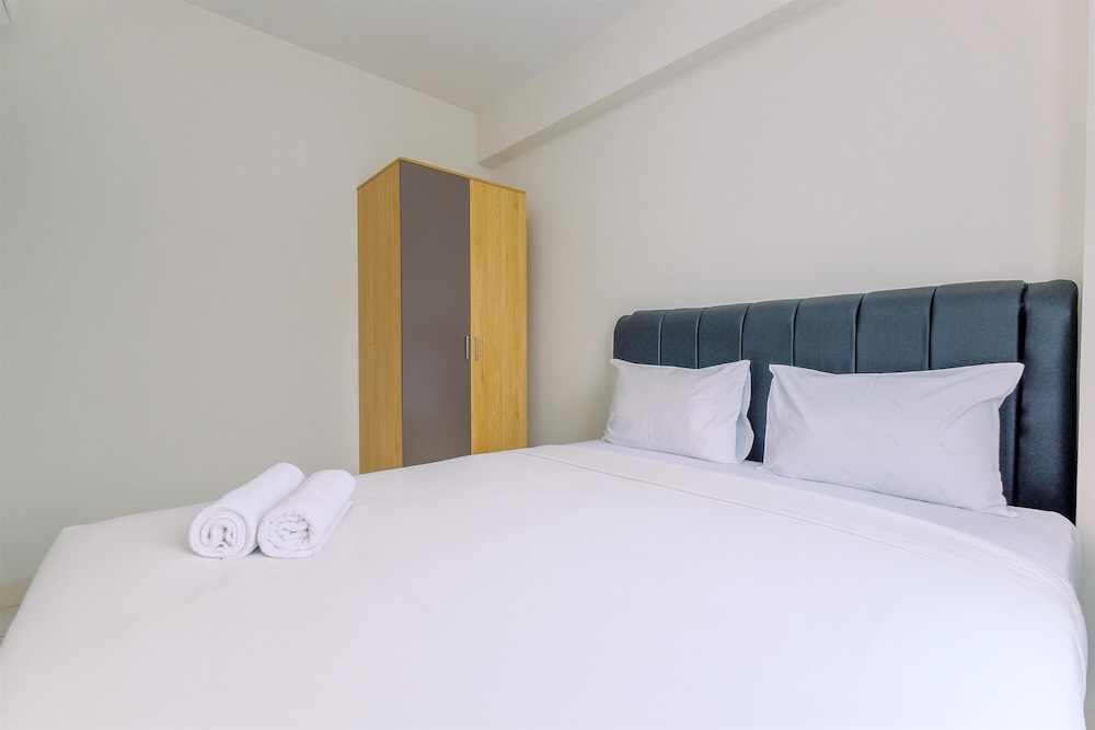 Comfort Stay 2BR at Podomoro Golf View Apartment