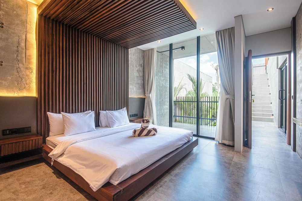 Modern 4 BR Villa Heart of Canggu 8mins to Beach