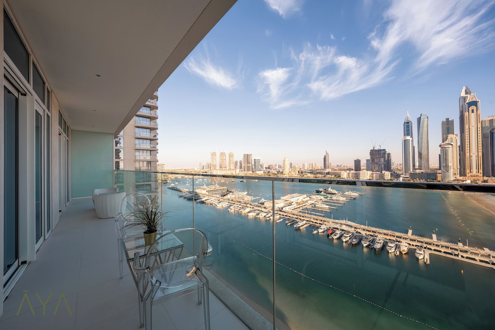 Luxurious 2BR at Sunrise Bay