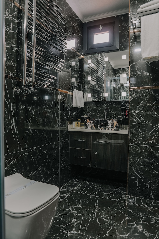 Grand Lark Otel - Image 86