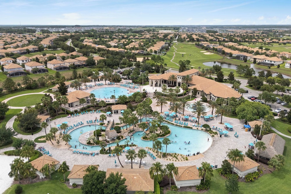 Stinger Luxe Retreat by Avantstay 8BR Luxury Villa Near Disney w/ Pool & Game Room