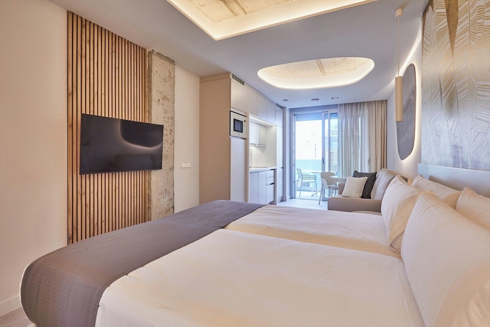 Silken Atlantis Suite – Holiday Homes