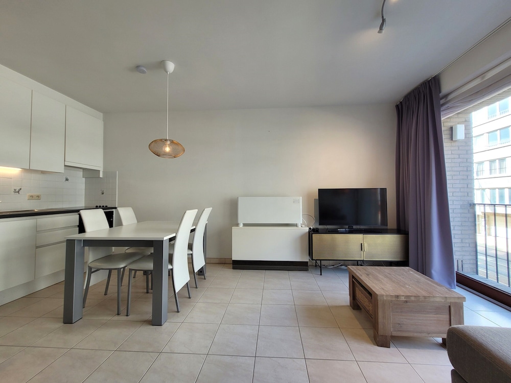 Central Apartment Near Sea & Casino
