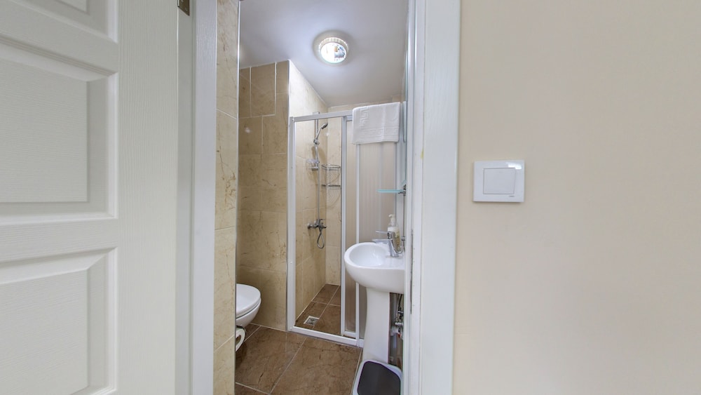 Cihangir Palace - Image 37