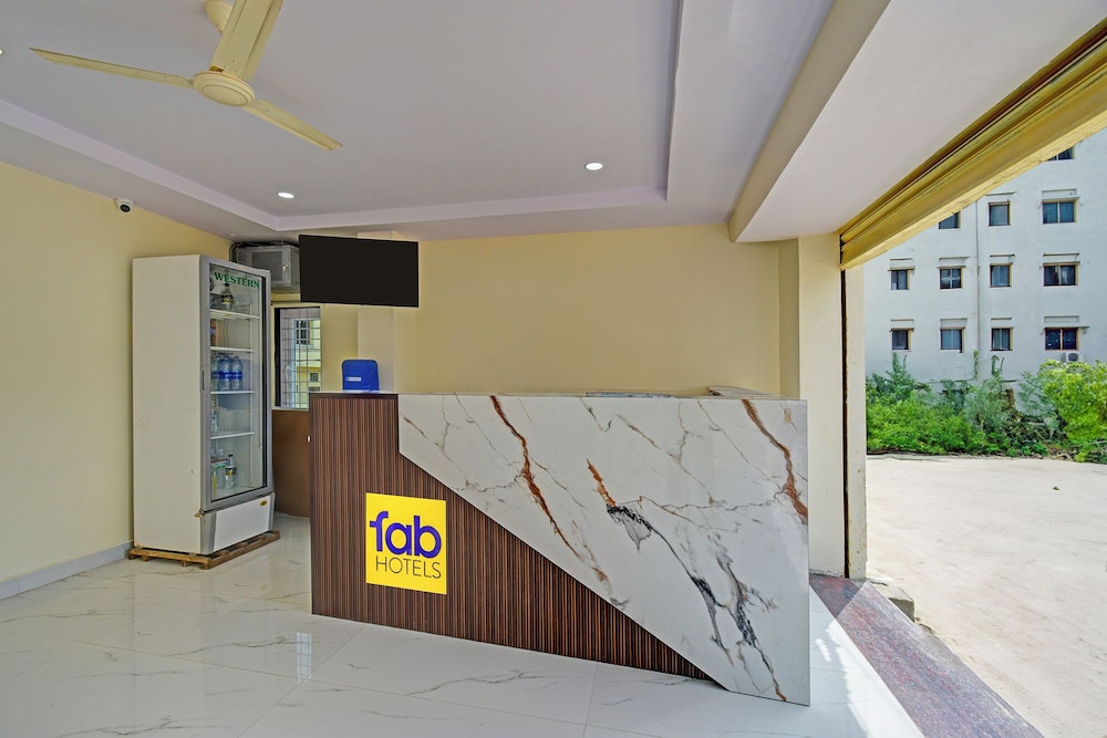 Fabhotel Srikara Grand Luxury Rooms