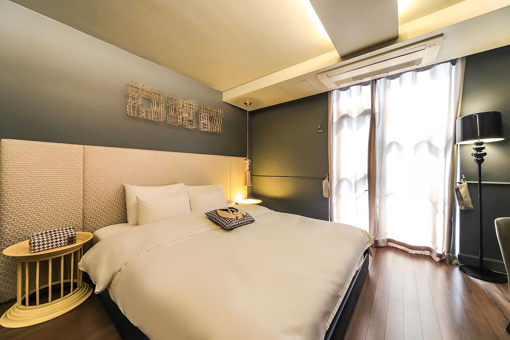 Hound Hotel Nampo