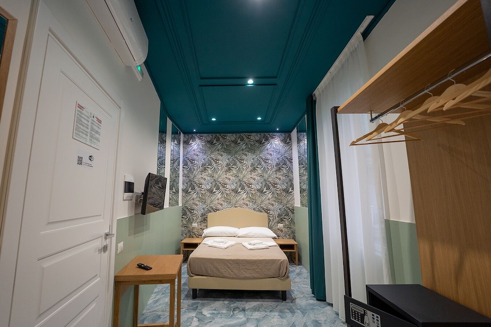 P.C. Boutique H. Napoli Centro by ClaPa Group Dislocated Hospitality