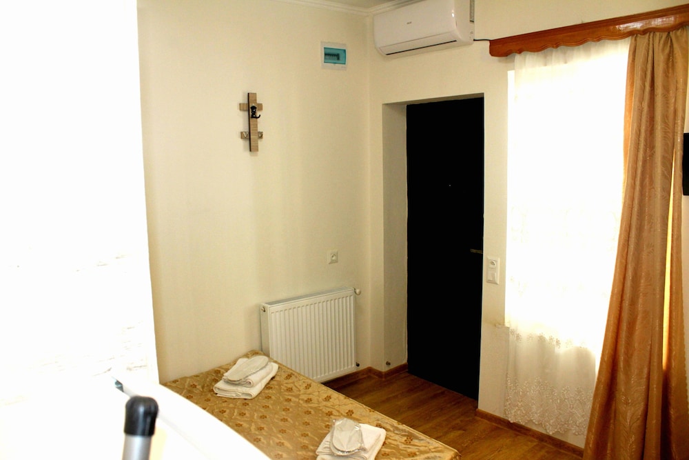 Old Avlabari Rooms