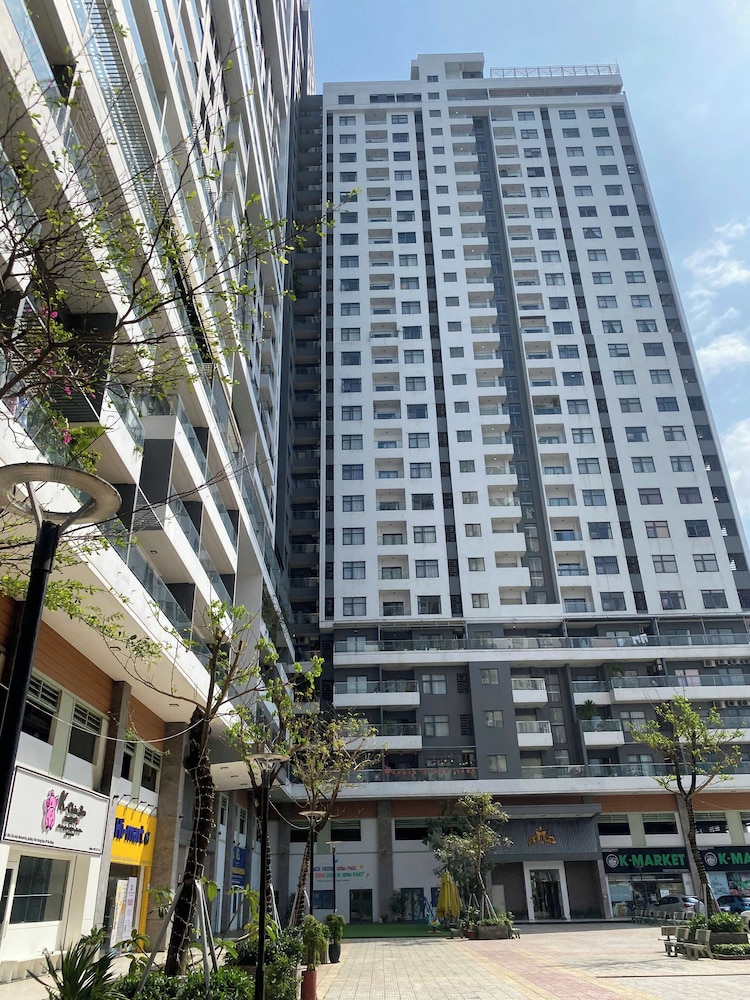 Monarchy Luxury Serviced Apartments