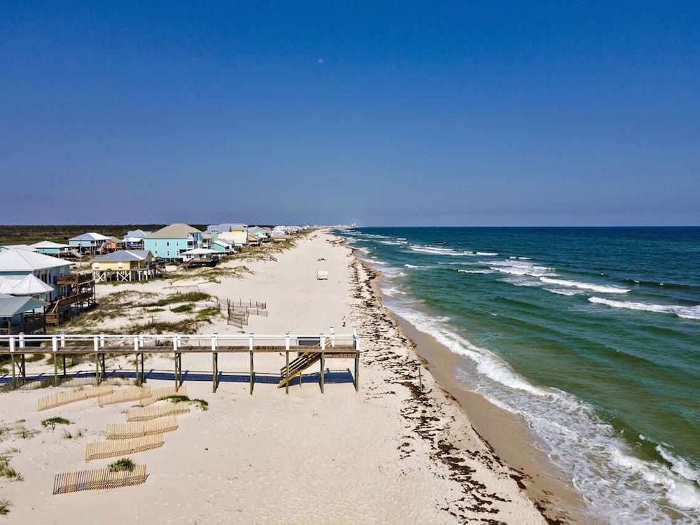 Beachfront 5bed Easybreezy West