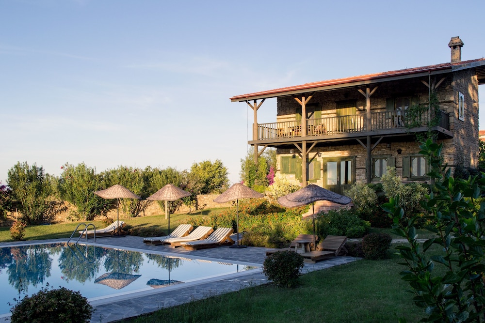Seki Cottages