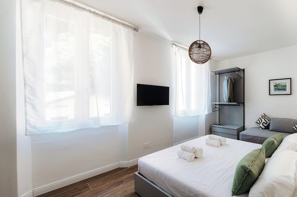 Casa Batèl Suites & Apartments