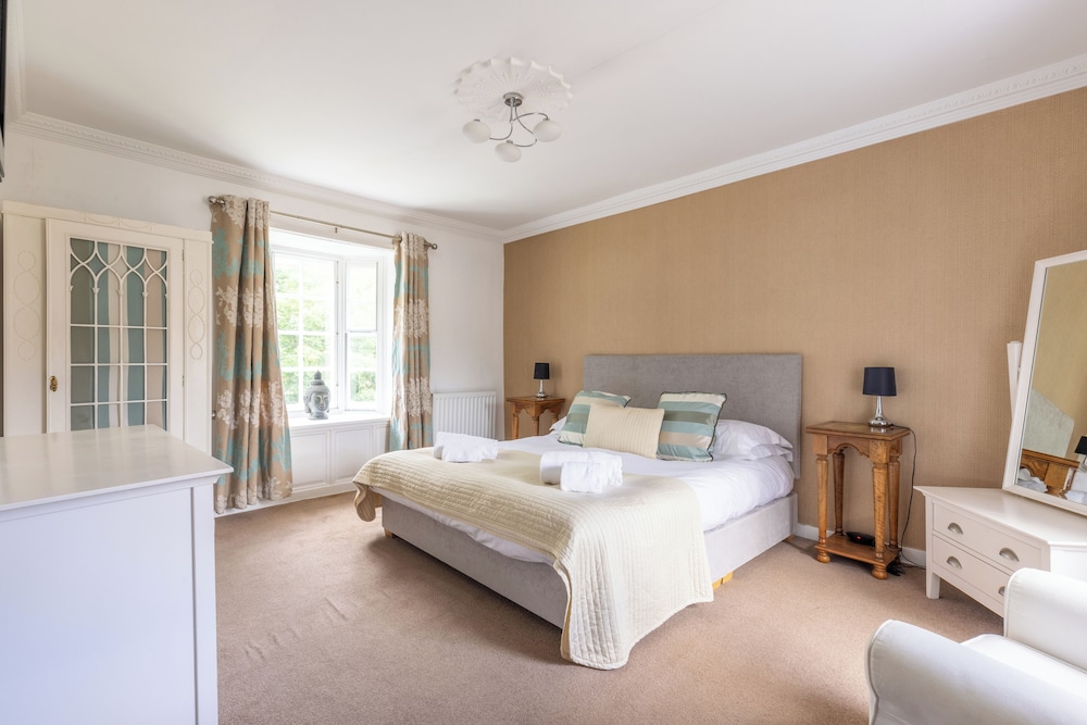 Village House - North East Escapes