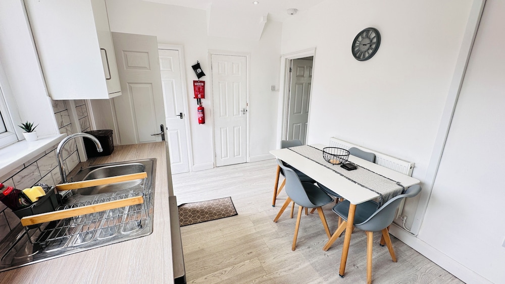 Pengam House