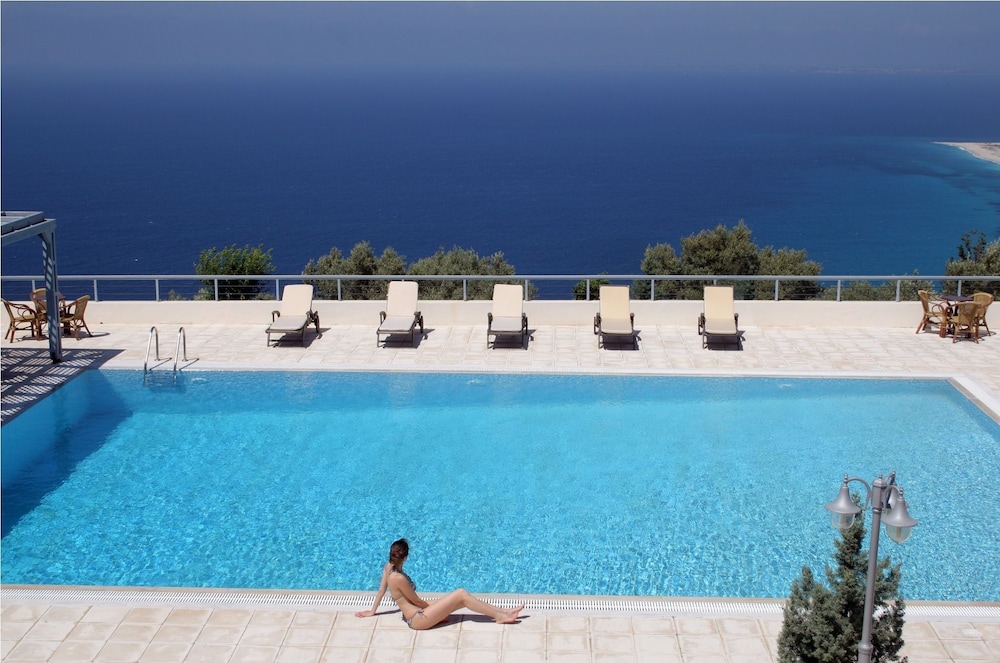 Mira Resort