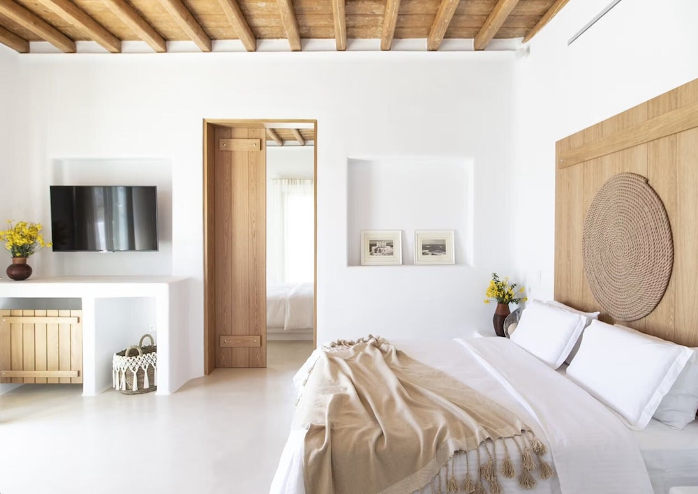 Serene Villa With Terrace and Views