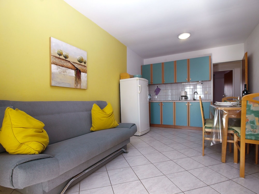 Apartment Anica 770