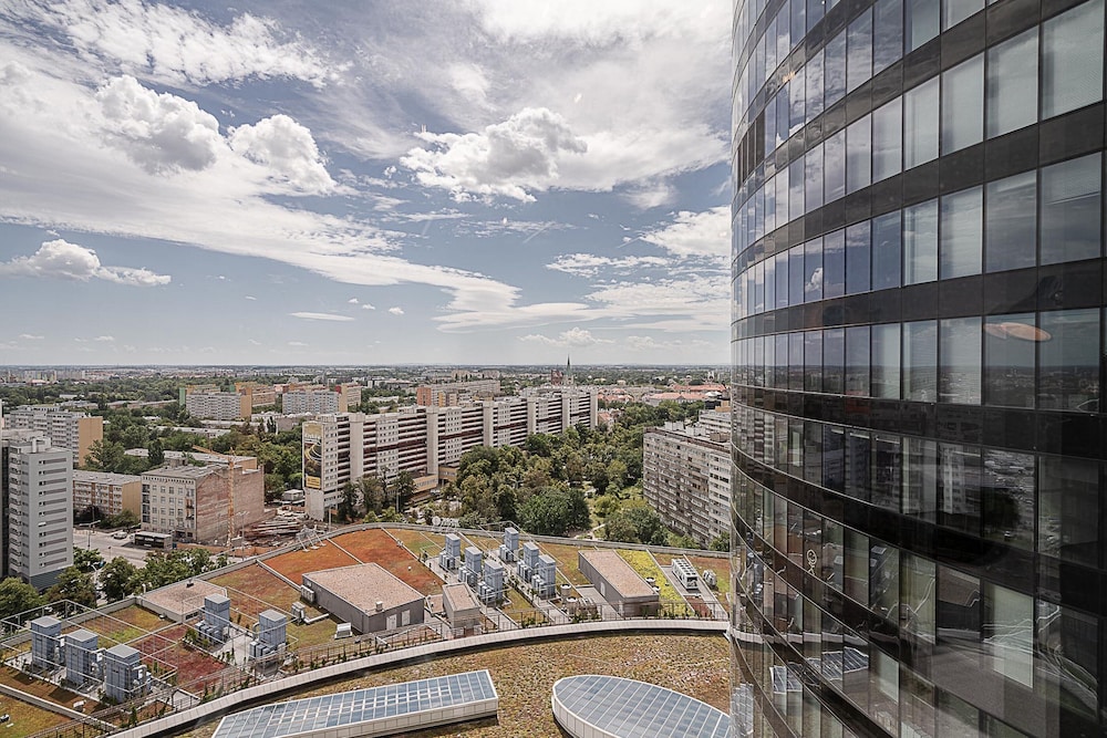 RentPlanet – Apartamenty Sky Tower view 2