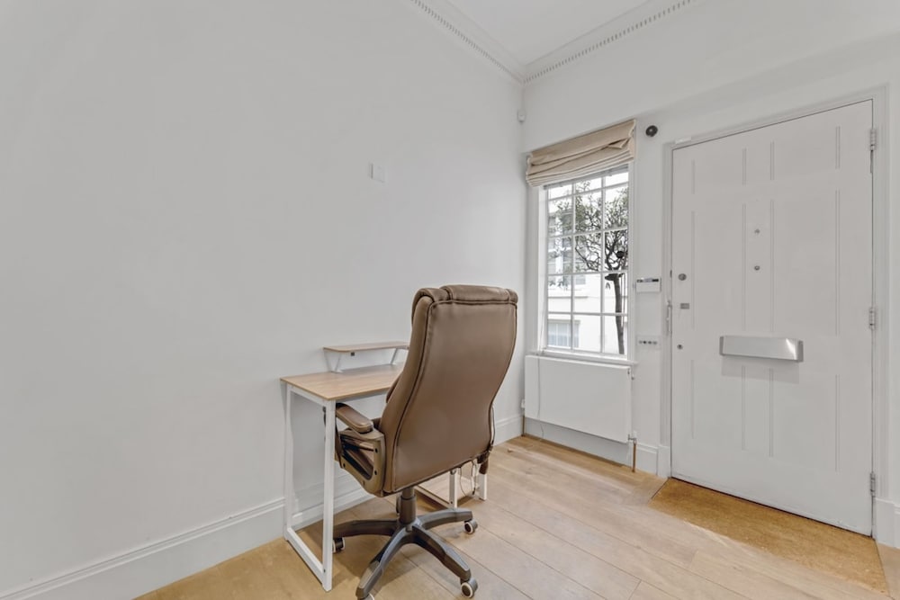 The Belgravia Place - Stunning Bright 2bdr Home