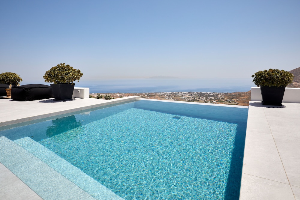 Kamini Santorini Luxury Villas