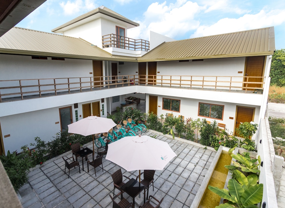 Olive Goidhoo