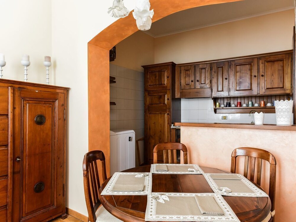 Trevi Fountain Home