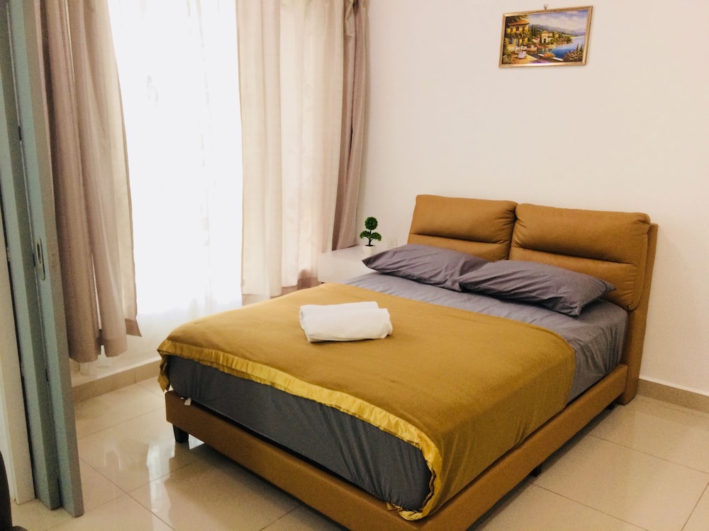 City Living with Panoramic Sea Views at Danga Bay