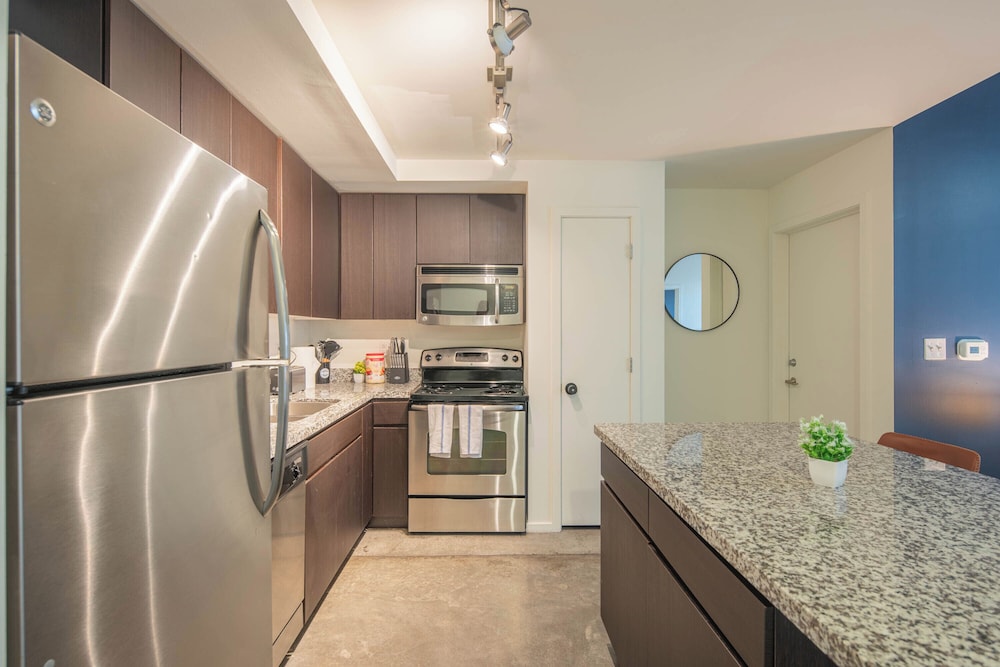 ROVE LIVING/KL - Roosevelt Point