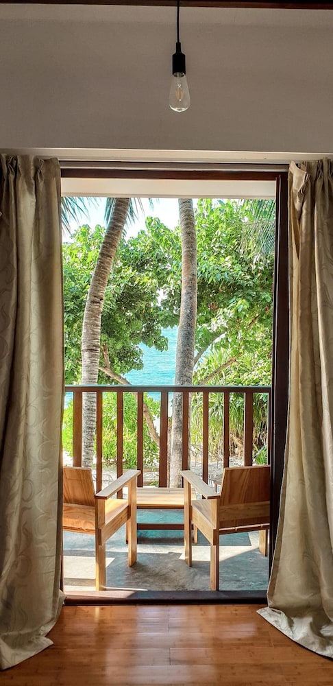 Thundi Sea View