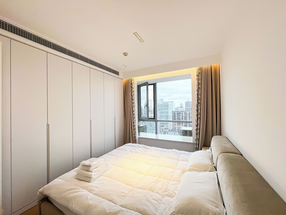 Book and Bed - SML Center
