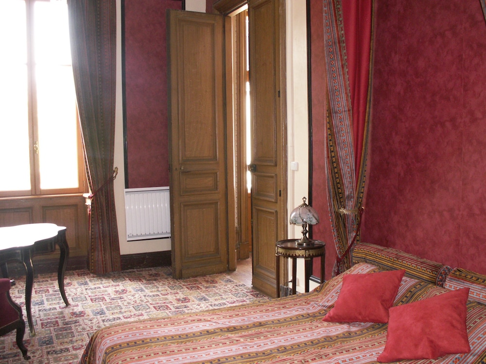 Château de la Court d'Aron