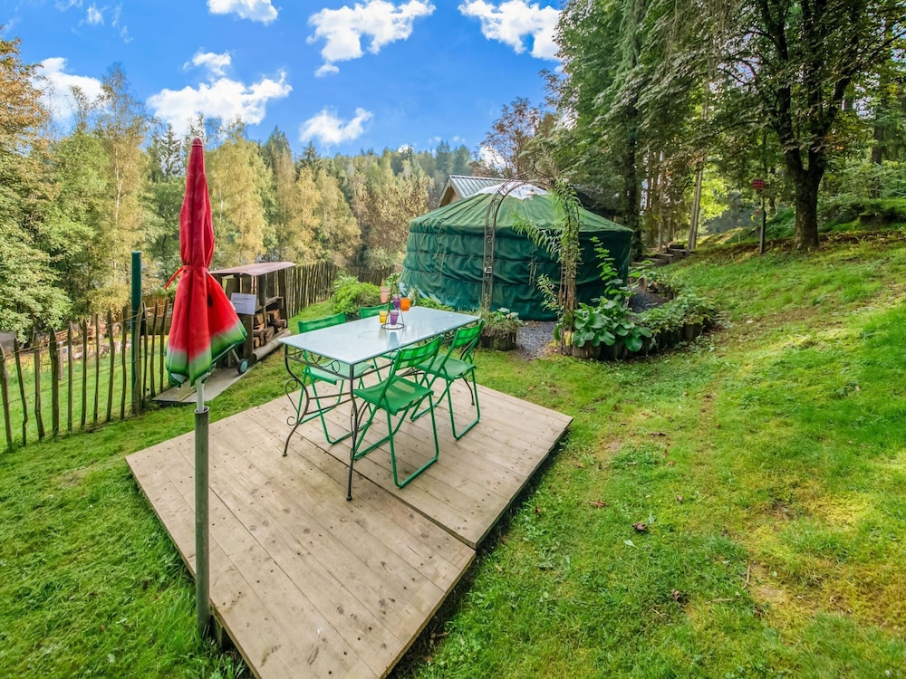 Lively Holiday Home With Garden, Barbecue, Garden Furniture