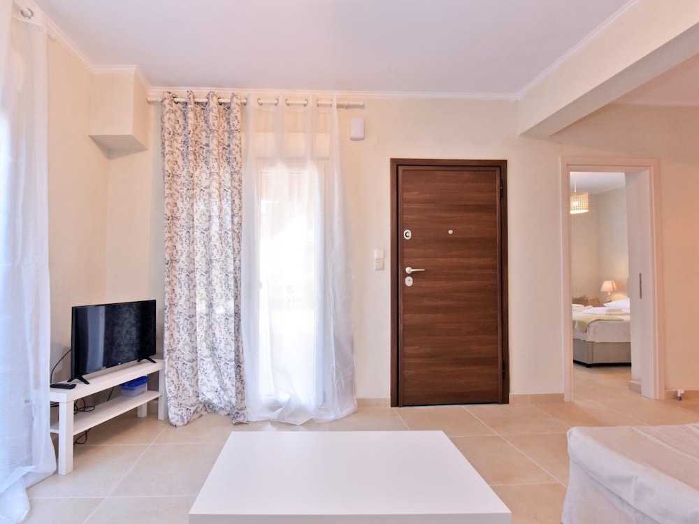 Fotinia Beach House Ground Floor by Rentalspro