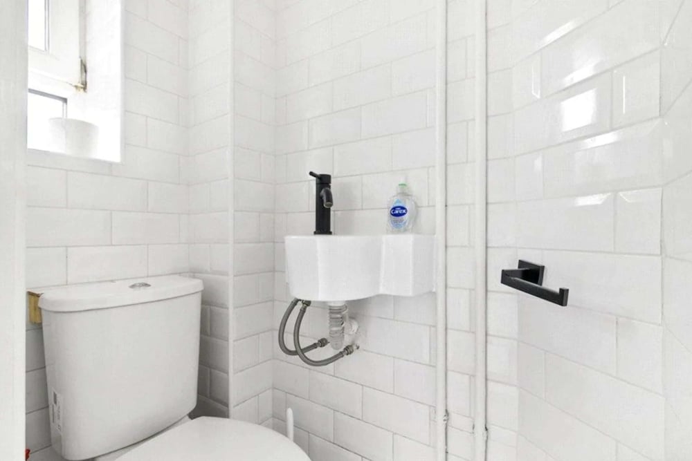 Spacious 4 Bedroom Apartment in Bethnal Green