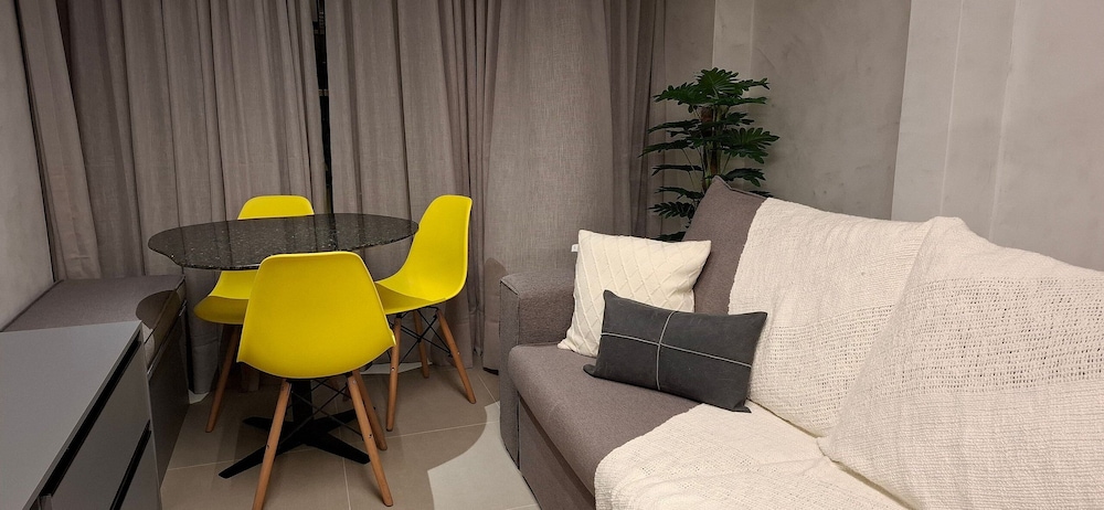 Apartments in a Building With a Pool 800m From the Beach in Salvador - EDF