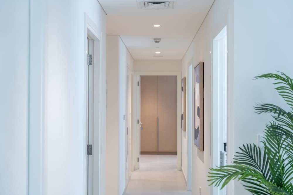 Elegant 4-bedroom Apartment Perfect for Families in Dubai Creek Harbour