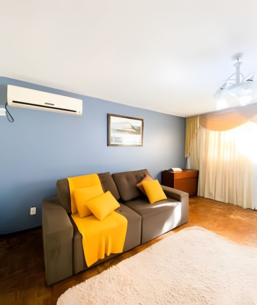 Casa 3 suites 1 quarto piscina AC 10 Hos