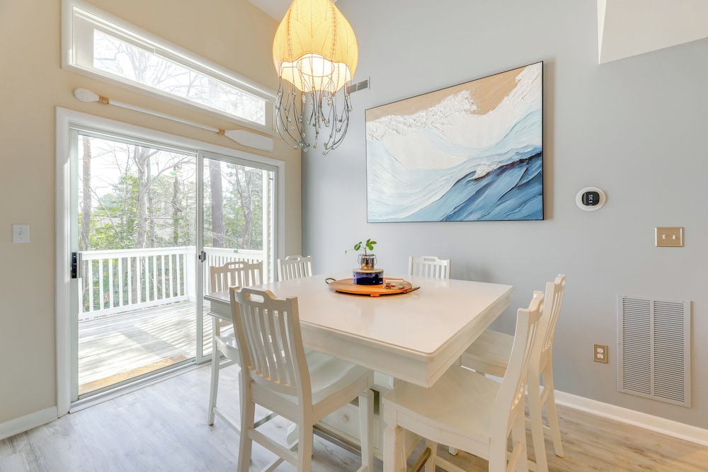 Spacious Sea Colony Condo w/ Pool Access!