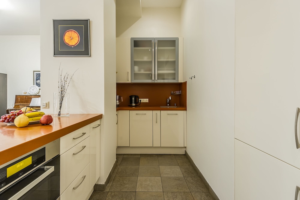 GM Apartment Serafimovicha 2