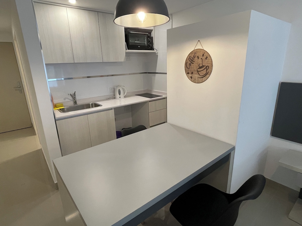 Ayres Suites Moreno