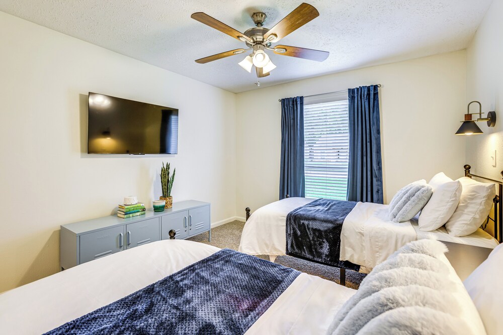 5 Mi to Lake Houston: Family Home in Humble