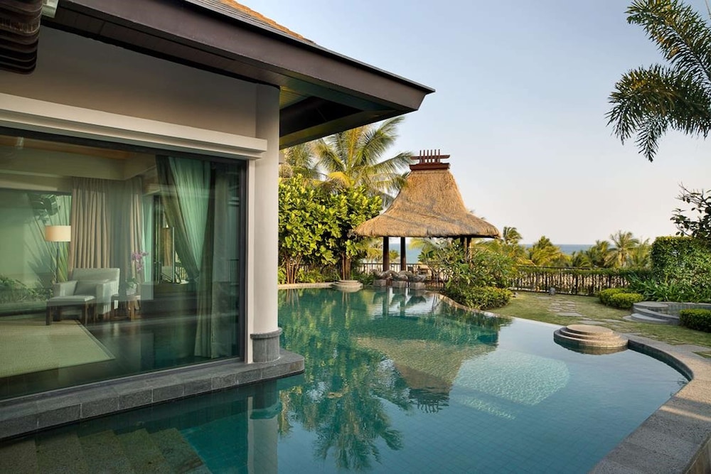 Raffles Hainan