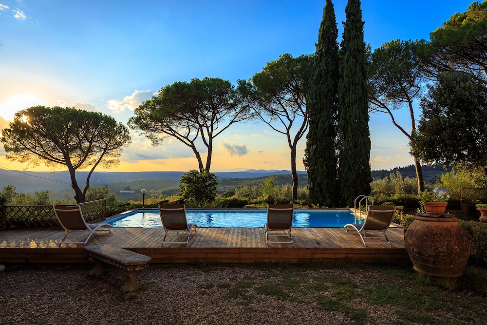 Stefano Resort